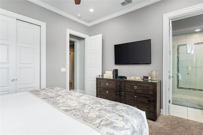 Image No.36-9 Bed Property for sale