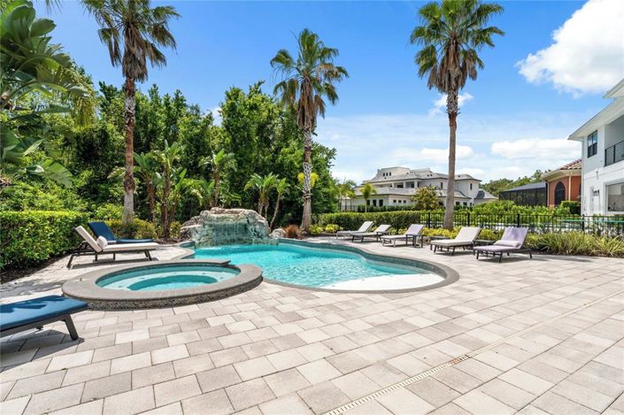 Image No.42-9 Bed Property for sale