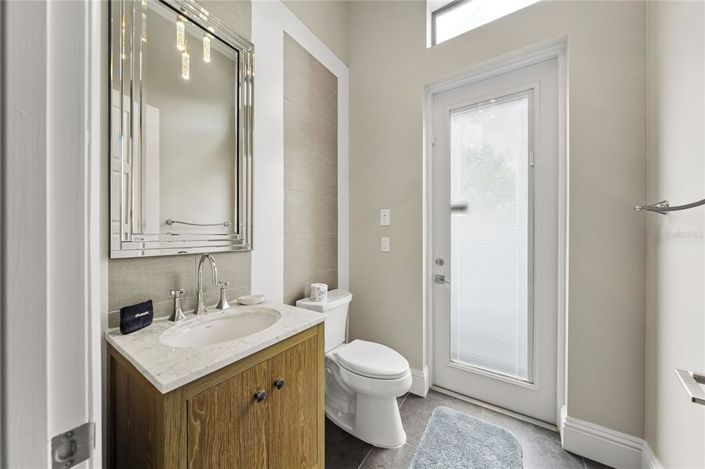 Image No.51-9 Bed Property for sale