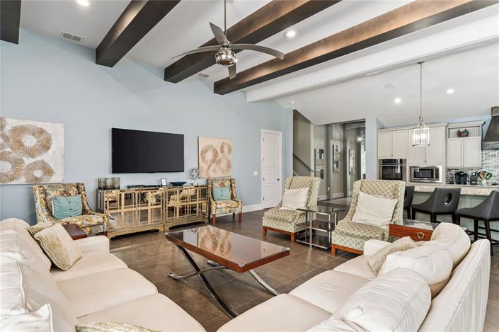 Image No.7-9 Bed Property for sale