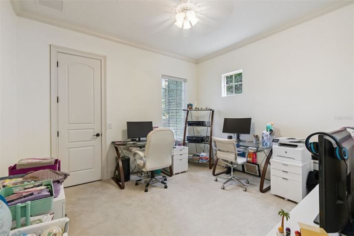 Image No.50-6 Bed Property for sale