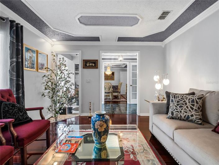 Image No.25-4 Bed Property for sale