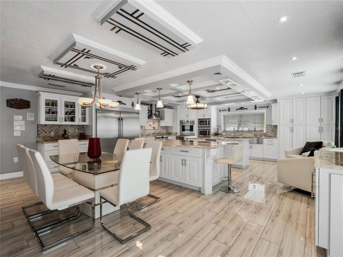 Image No.5-4 Bed Property for sale