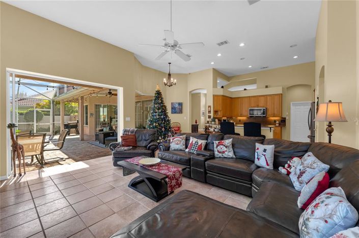 Image No.13-4 Bed Property for sale