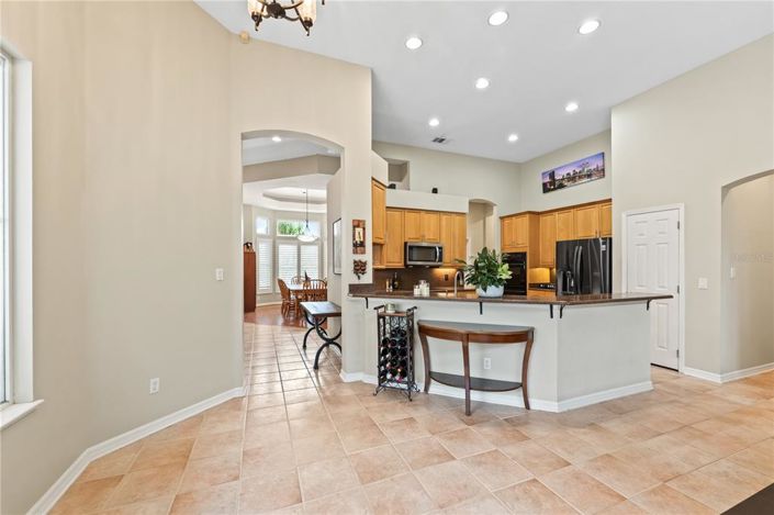 Image No.15-4 Bed Property for sale