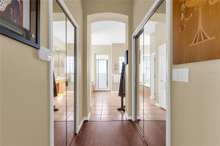 Image No.28-4 Bed Property for sale