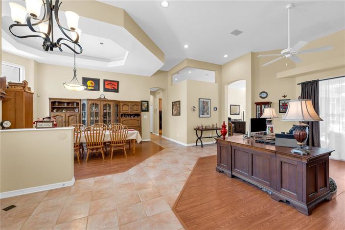 Image No.7-4 Bed Property for sale