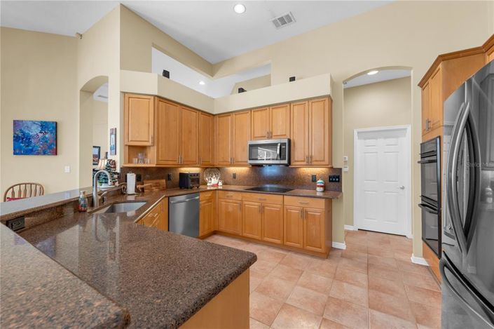 Image No.8-4 Bed Property for sale