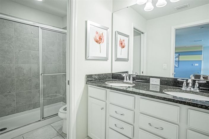 Image No.27-8 Bed Property for sale