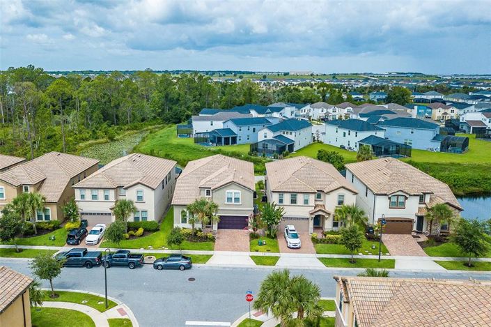 Image No.3-8 Bed Property for sale