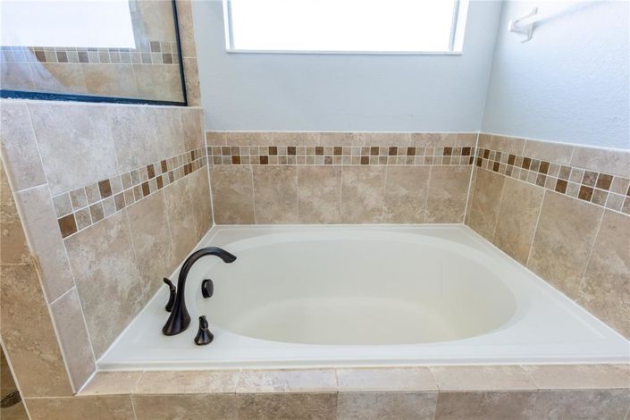 Image No.33-4 Bed Property for sale