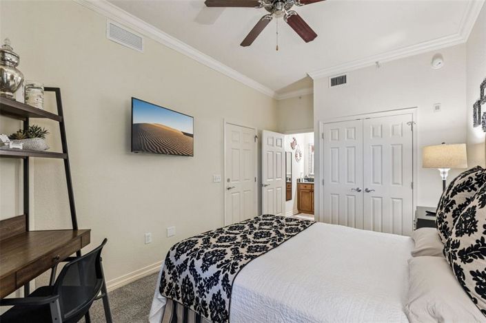 Image No.19-3 Bed Property for sale