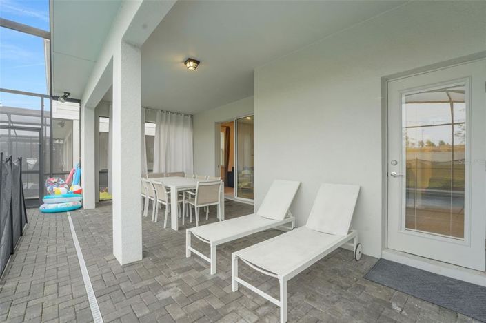 Image No.21-6 Bed Property for sale