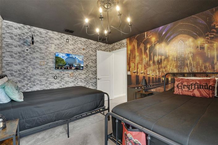 Image No.24-6 Bed Property for sale