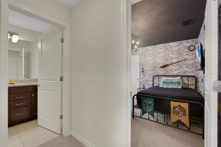 Image No.26-6 Bed Property for sale