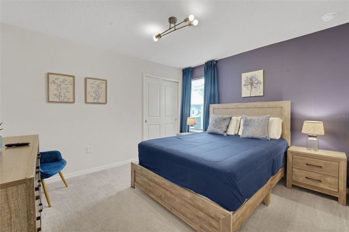 Image No.28-6 Bed Property for sale