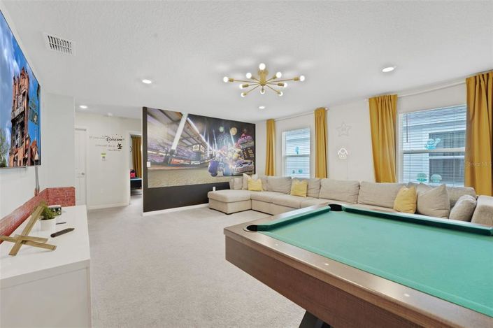 Image No.35-6 Bed Property for sale