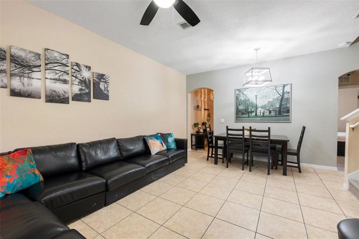 Image No.16-4 Bed Townhouse for sale