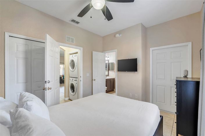 Image No.27-4 Bed Townhouse for sale