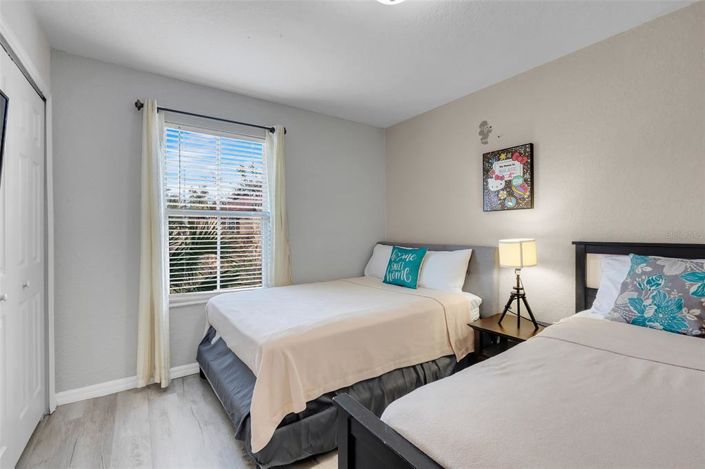 Image No.32-4 Bed Townhouse for sale