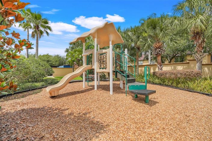 Image No.44-4 Bed Townhouse for sale