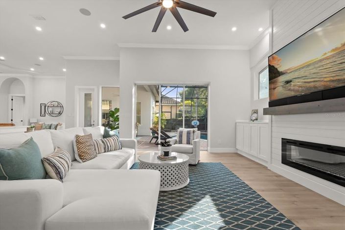 Image No.13-5 Bed Property for sale