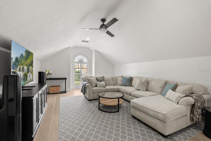 Image No.25-5 Bed Property for sale