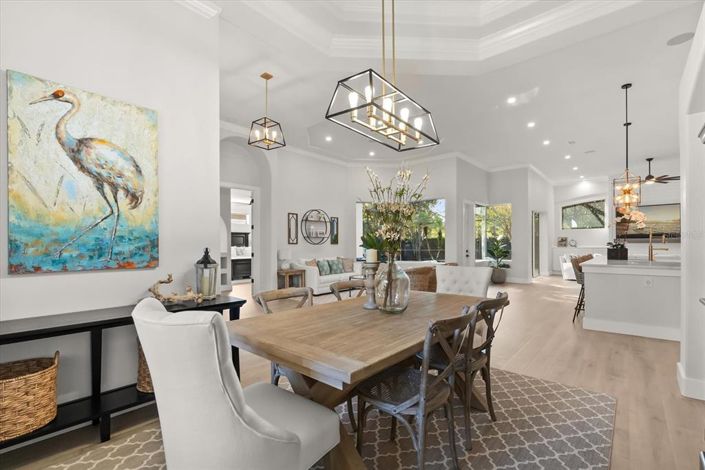 Image No.8-5 Bed Property for sale