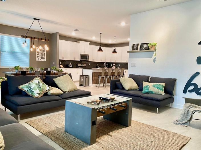 Image No.6-6 Bed Property for sale