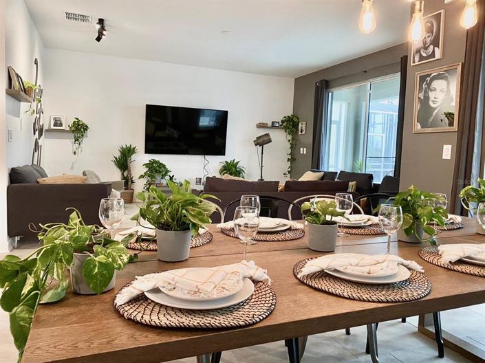 Image No.8-6 Bed Property for sale