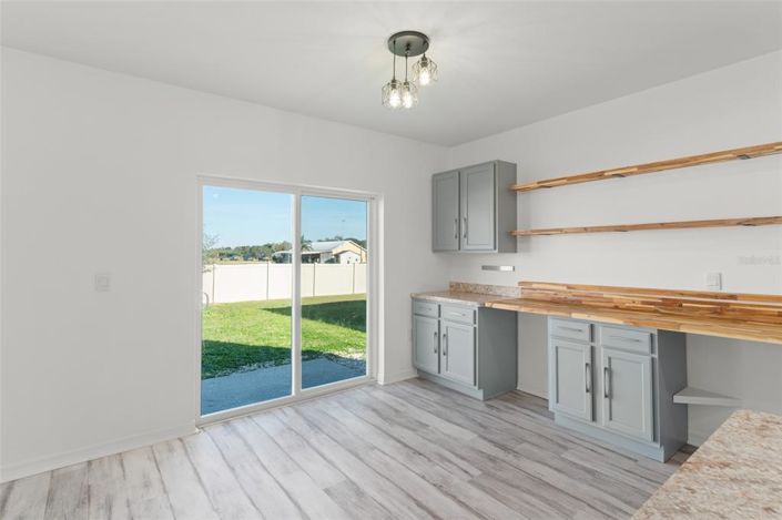 Image No.10-5 Bed Property for sale