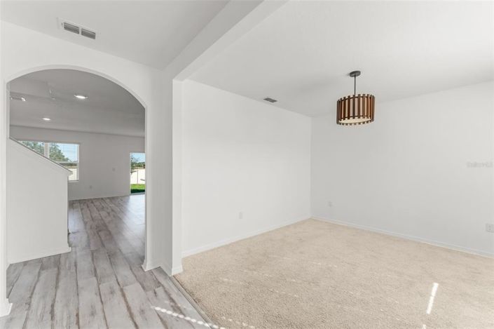 Image No.2-5 Bed Property for sale