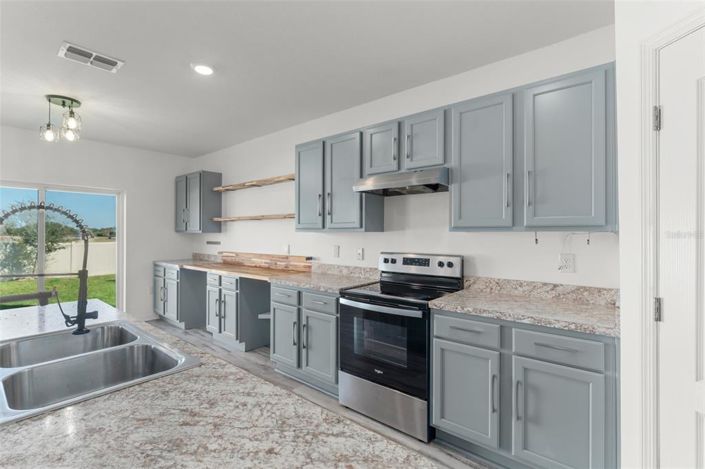 Image No.7-5 Bed Property for sale