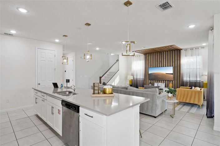 Image No.13-6 Bed Property for sale