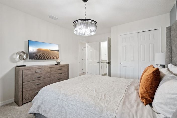 Image No.20-6 Bed Property for sale