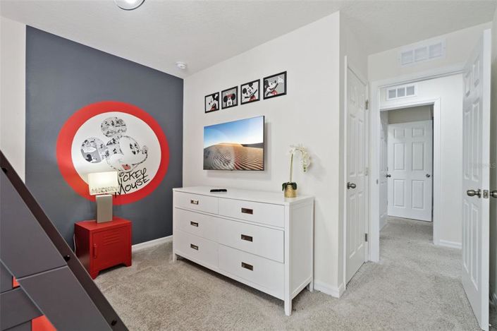 Image No.28-6 Bed Property for sale