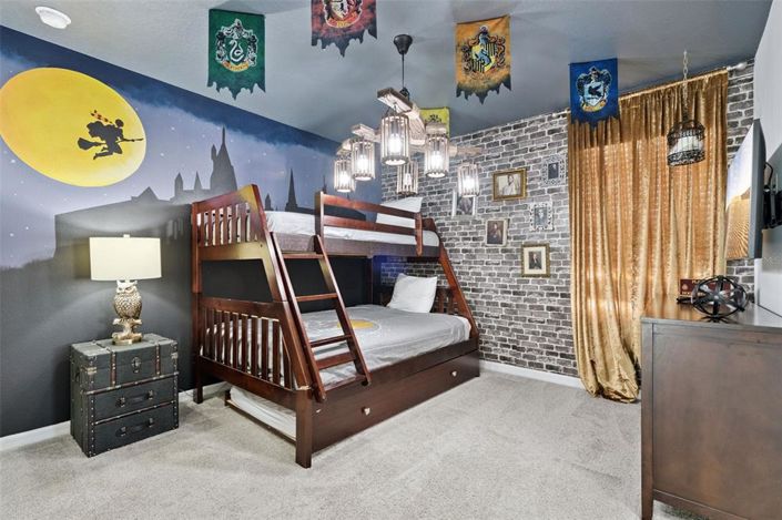 Image No.29-6 Bed Property for sale