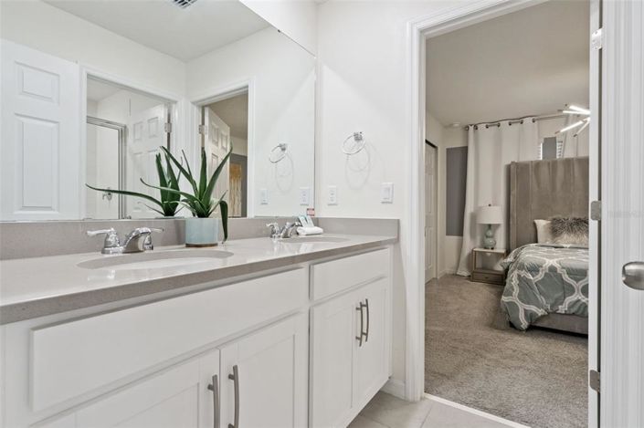 Image No.34-6 Bed Property for sale