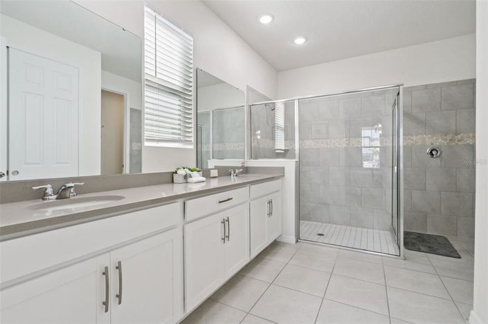 Image No.36-6 Bed Property for sale