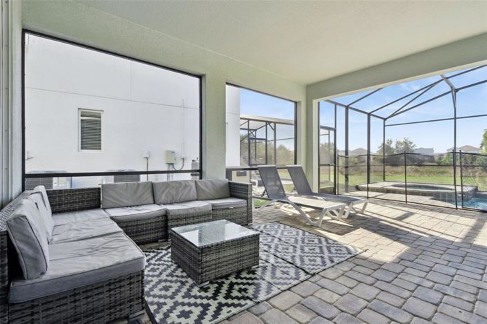 Image No.44-6 Bed Property for sale