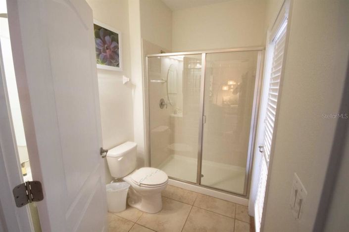 Image No.22-6 Bed Property for sale