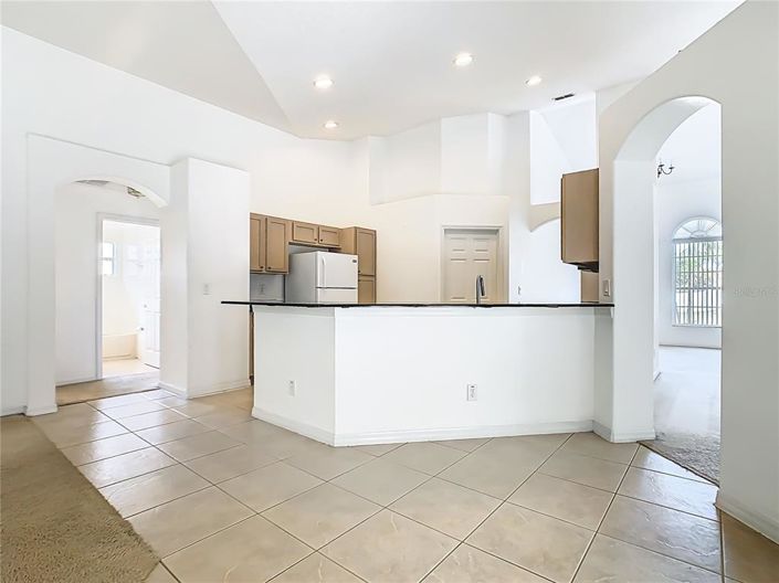 Image No.11-5 Bed Property for sale