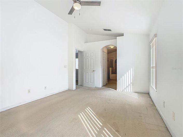 Image No.18-5 Bed Property for sale