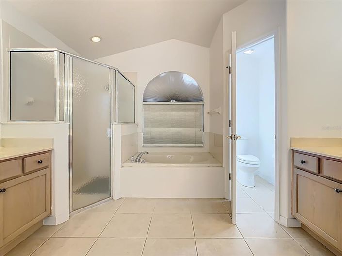 Image No.21-5 Bed Property for sale