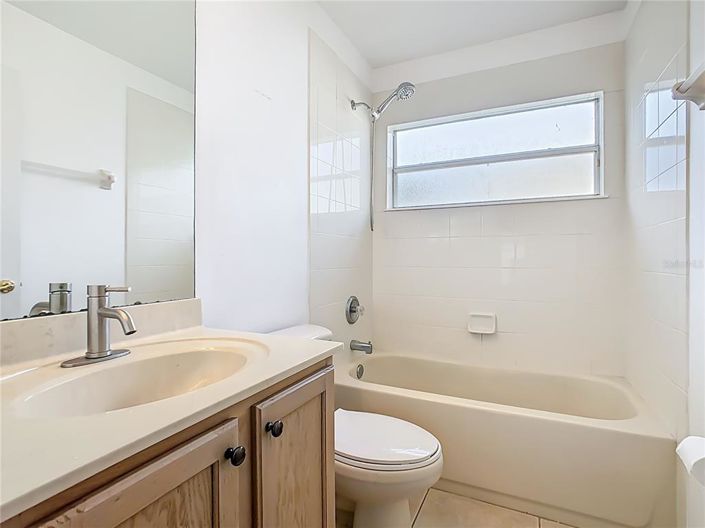 Image No.26-5 Bed Property for sale