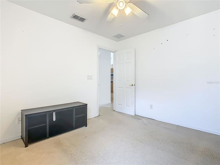 Image No.28-5 Bed Property for sale