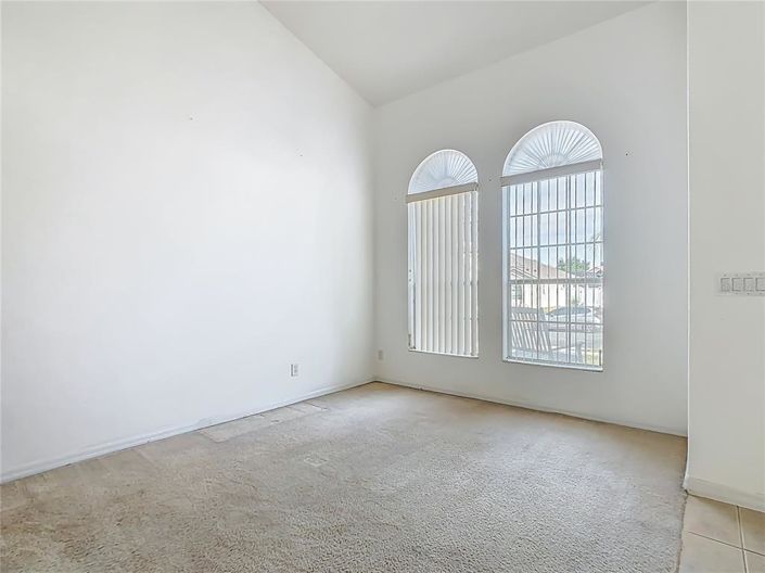 Image No.40-5 Bed Property for sale