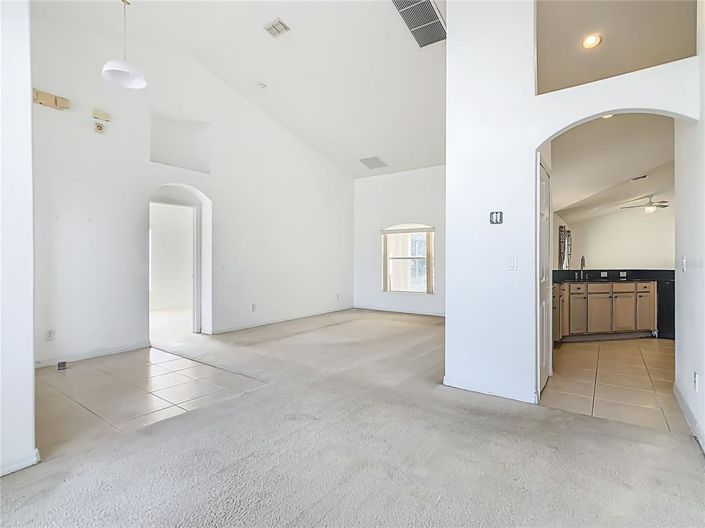 Image No.7-5 Bed Property for sale