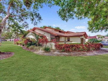 2 Bed Townhouse for sale