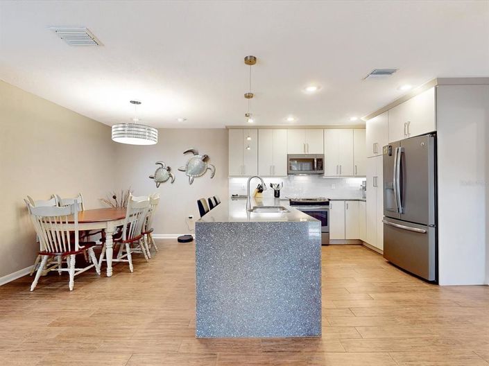 Image No.11-2 Bed Townhouse for sale